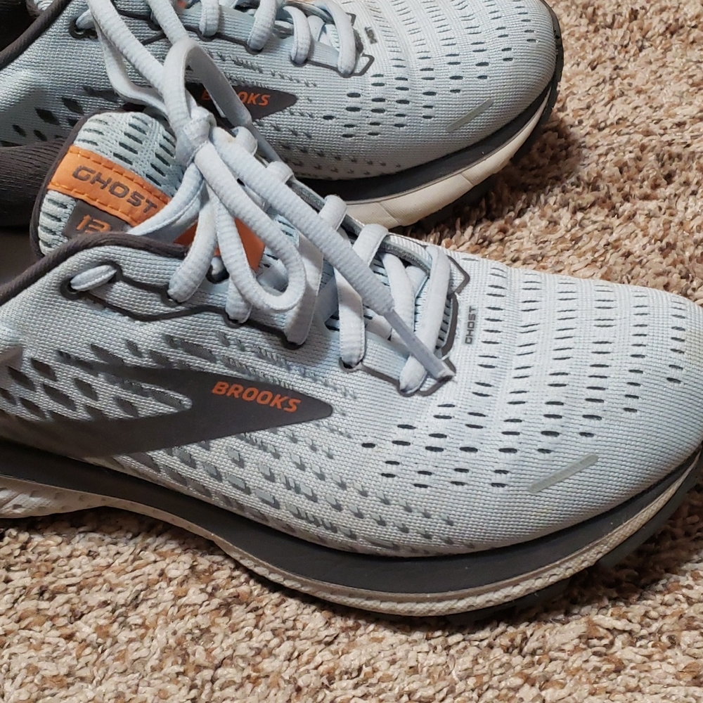 Brooks ghost 8.5 shoes